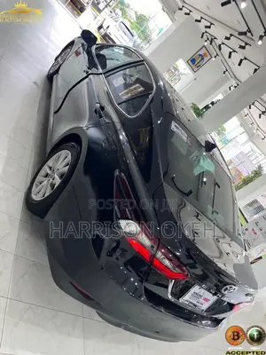 Toyota Camry LE 2021 Black