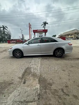 Toyota Camry SE 4dr Sedan (2.4L 4cyl 5A) 2007