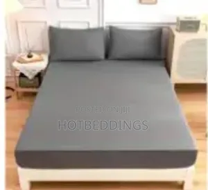 Lovely Bed Cover With Elastic