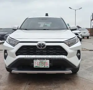 Toyota RAV4 2023 White