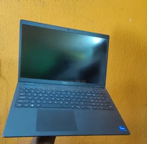 Laptop Dell Latitude 3520 16GB Intel Core i5 SSD 256GB