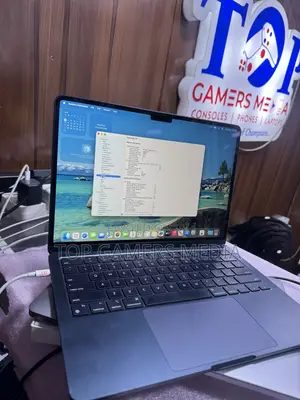 Laptop Apple MacBook Air 2024 M3 8GB Apple M3 SSD 512GB