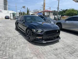 Black Ford Mustang Gt for Rent