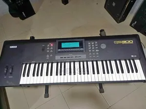 Yamaha Qs300 Synthesizer Keyboard