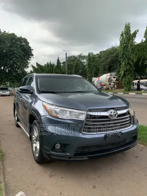 Toyota Highlander XLE V6 4x2 (3.5L 6cyl 6A) 2016 Brown