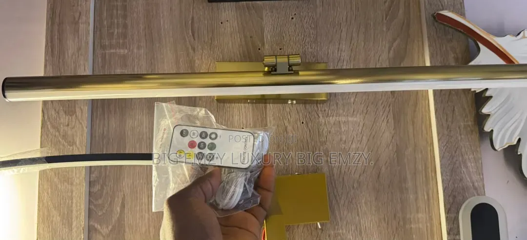 Rechagable Led Mirror Light or Vanity Wall Light.