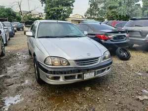 Toyota Avensis 1.6 VVT-i 2003 Silver