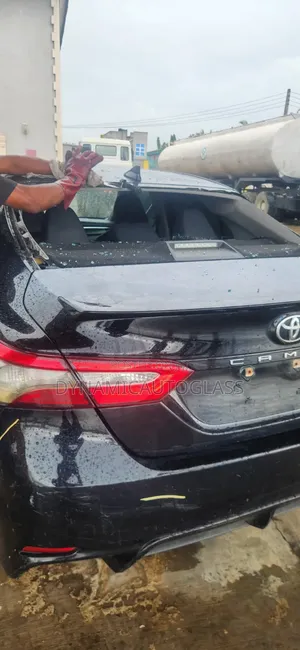 Toyota Camry 2018 Back Windscreen