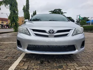 Toyota Corolla 2013 Silver