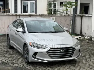 Hyundai Elantra 2017 Silver