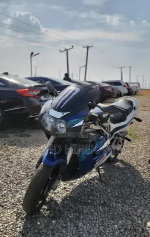 Suzuki GSX-R 2006 Blue