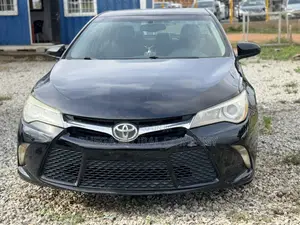 Toyota Camry SE 4dr Sedan (2.5L 4cyl 6A) 2015 Gray