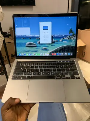 Laptop Apple MacBook Air 2022 M2 16GB Apple M2 SSD 512GB