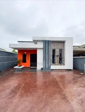 4bdrm Bungalow in Eligbolo Off Eliozu for sale