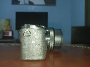 Sony A6100 + 16-50mm Lens