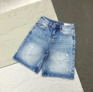 Luxurious Baggy Store