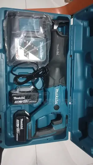 Battery Powered Reciprocating Saw Machine