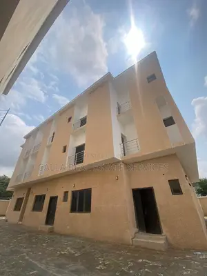 4bdrm Townhouse/Terrace in Mabushi for sale