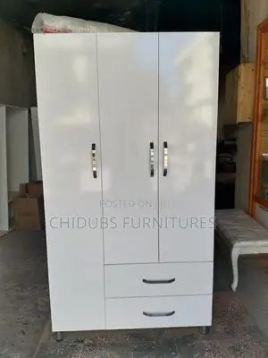 1 Person Can Use Wardrope
