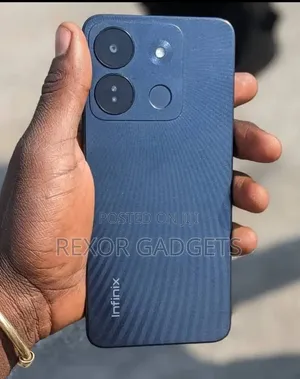 New Infinix Smart 7 64 GB Black