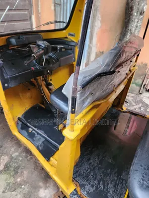 TVS King Deluxe Plus iTouch Start 2024 Yellow