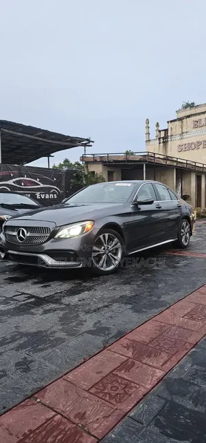 Mercedes-Benz C300 2016 Silver