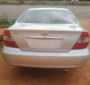 Toyota Camry 2004 Gray