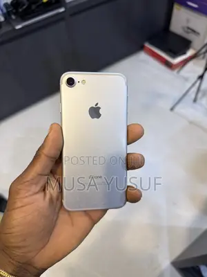 Apple iPhone 7 32 GB Silver