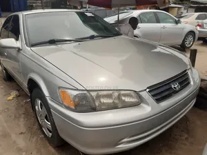 Toyota Camry LE 4dr Sedan (2.2L 4cyl 4A) 2001 Silver