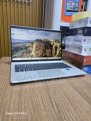 Laptop HP EliteBook 640 G9 16GB Intel Core i5 SSD 512GB