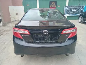 Toyota Camry SE V6 4dr Sedan (3.5L 6cyl 6A) 2012 Black