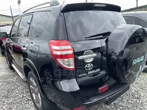 Toyota RAV4 2010 Black