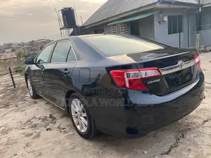 Toyota Camry 2014 Blue