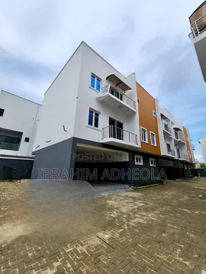 4bdrm Townhouse/Terrace in Ogudu Gra for sale