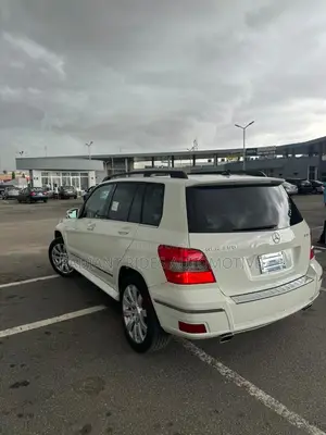 Mercedes-Benz GLK-Class 350 4MATIC 2011 White