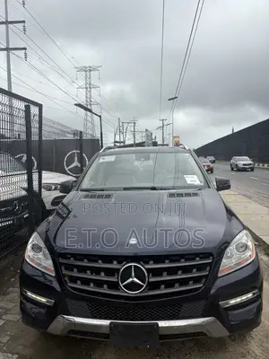 Mercedes-Benz M Class ML350 4MATIC 4dr SUV AWD (3.5L 6cyl 7A) 2014 Blue