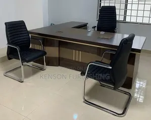 Complete Set of Executive Set of Table Swivel and Visitors Chair