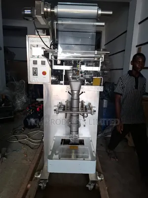 Granules Packing Machine