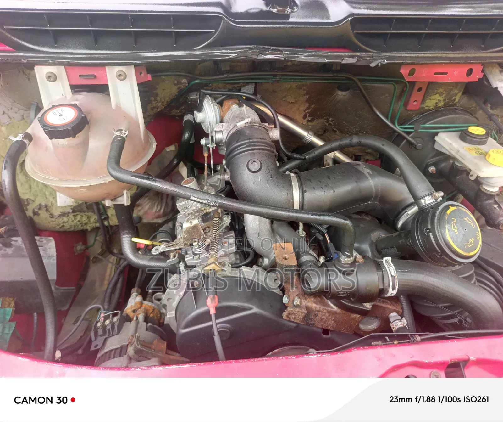 Ford Transit 2000 Red