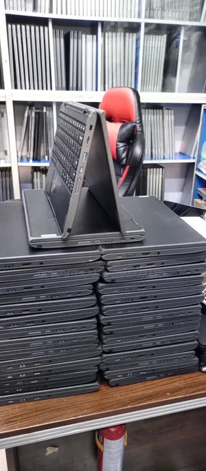 Laptop Lenovo 300e 4GB Intel Celeron SSD 128GB
