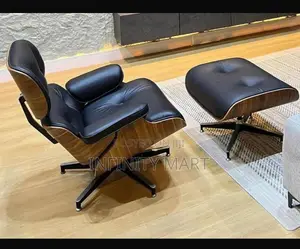 Relaxing Chair and Ottoman