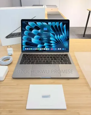 Laptop Apple MacBook Pro 2017 16GB Intel Core i7 SSD 512GB
