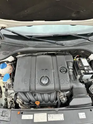 Volkswagen Passat SE 2013 White