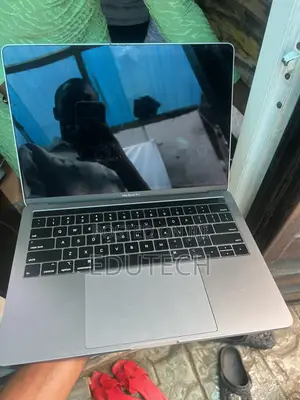 Laptop Apple MacBook 2018 16GB Intel Core i7 SSD 1T