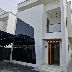 5bdrm Duplex in Chevron for sale