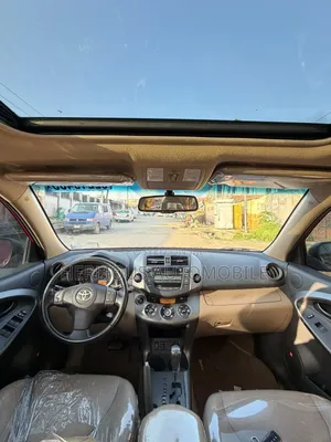 Toyota RAV4 2010 Red
