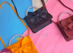 Elegant Bow Crossbody Handbag for Kids