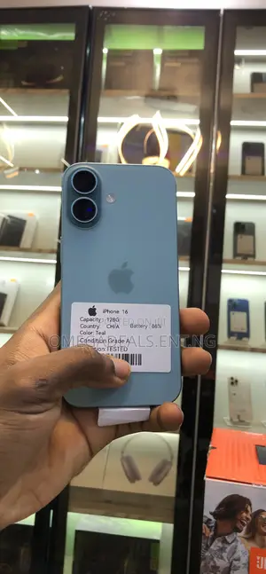 New Apple iPhone 16 128 GB Green