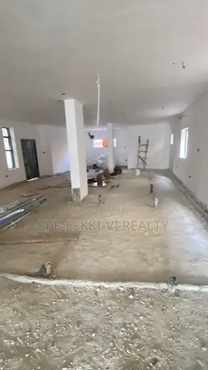 200sqm Shop/Office Space in Lekki Phase 1, Lagos