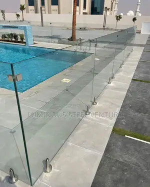 Experience the Ultimate in Modern Architecture With Our Frameless